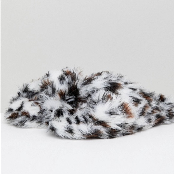 NWOT ASOS White Leopard Print Slippers - Picture 3 of 4
